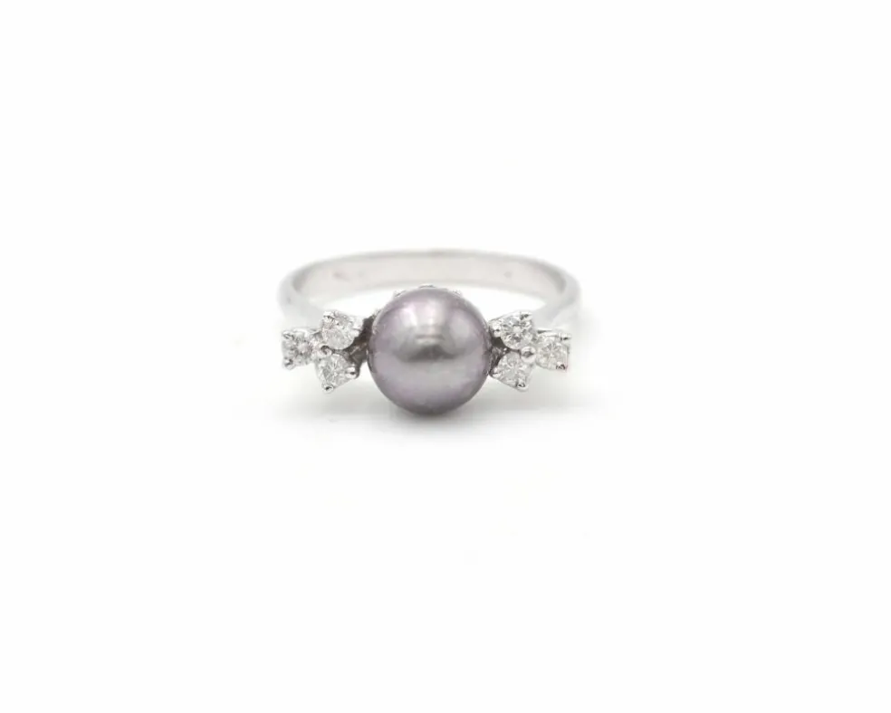 Bague en or blanc avec perle de Tahiti et diamants