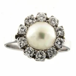 Bague en or blanc avec perle et diamants