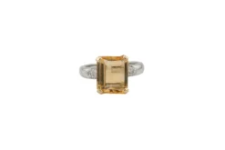 Bague en or blanc avec quartz citrine