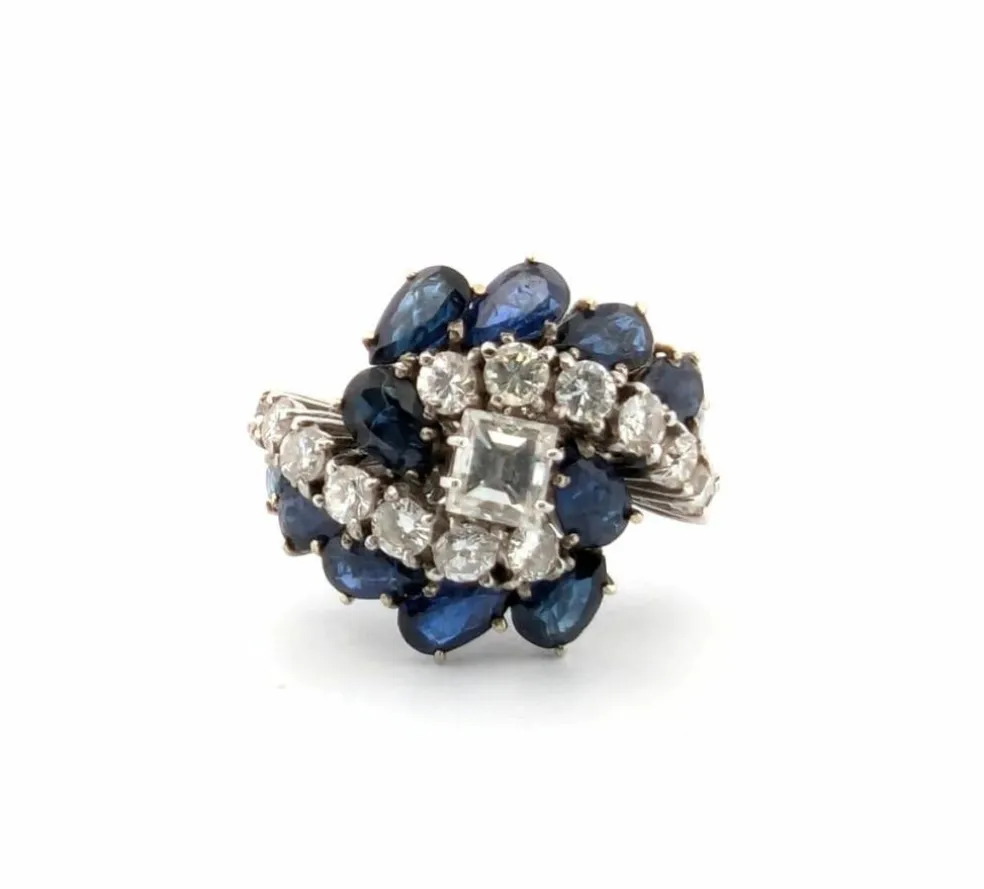 Bague en or blanc avec saphirs et diamants