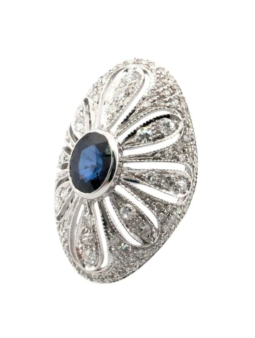 Bague en or blanc avec saphir central et diamants