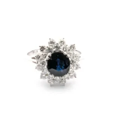 Bague en or blanc avec saphir et diamants