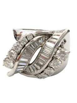 Bague en or blanc avec saphir naturel thermodiffusé et diamants