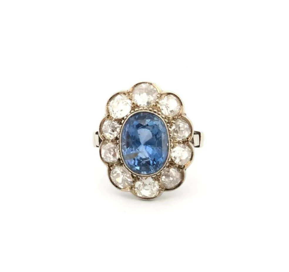 Bague en or blanc avec saphir et diamants