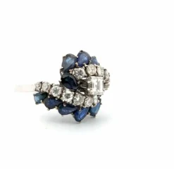 Bague en or blanc avec saphirs et diamants