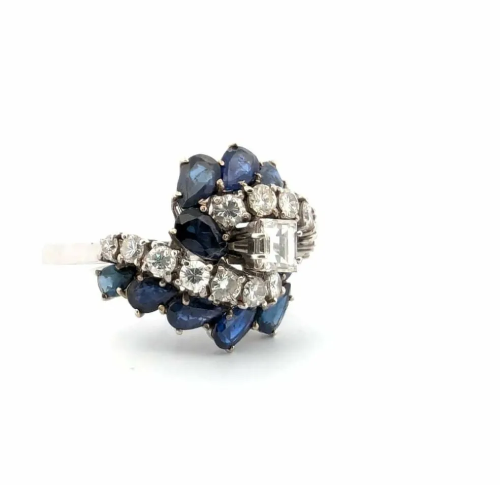 Bague en or blanc avec saphirs et diamants