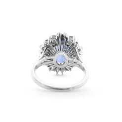 Bague en or blanc avec saphir de Birmanie sans chaleur et diamants