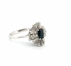 Bague en or blanc avec saphir et diamants