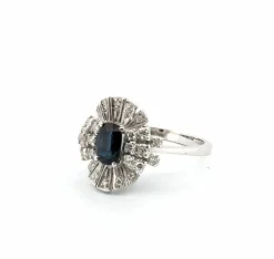 Bague en or blanc avec saphir et diamants