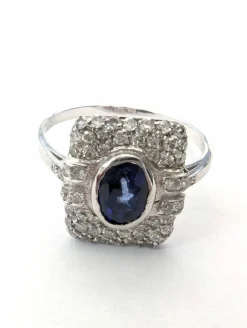 Bague en or blanc avec saphir et diamants