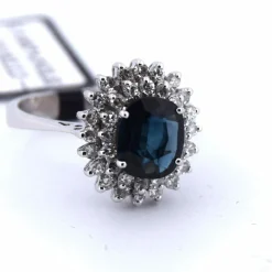 Bague en or blanc avec saphir australien