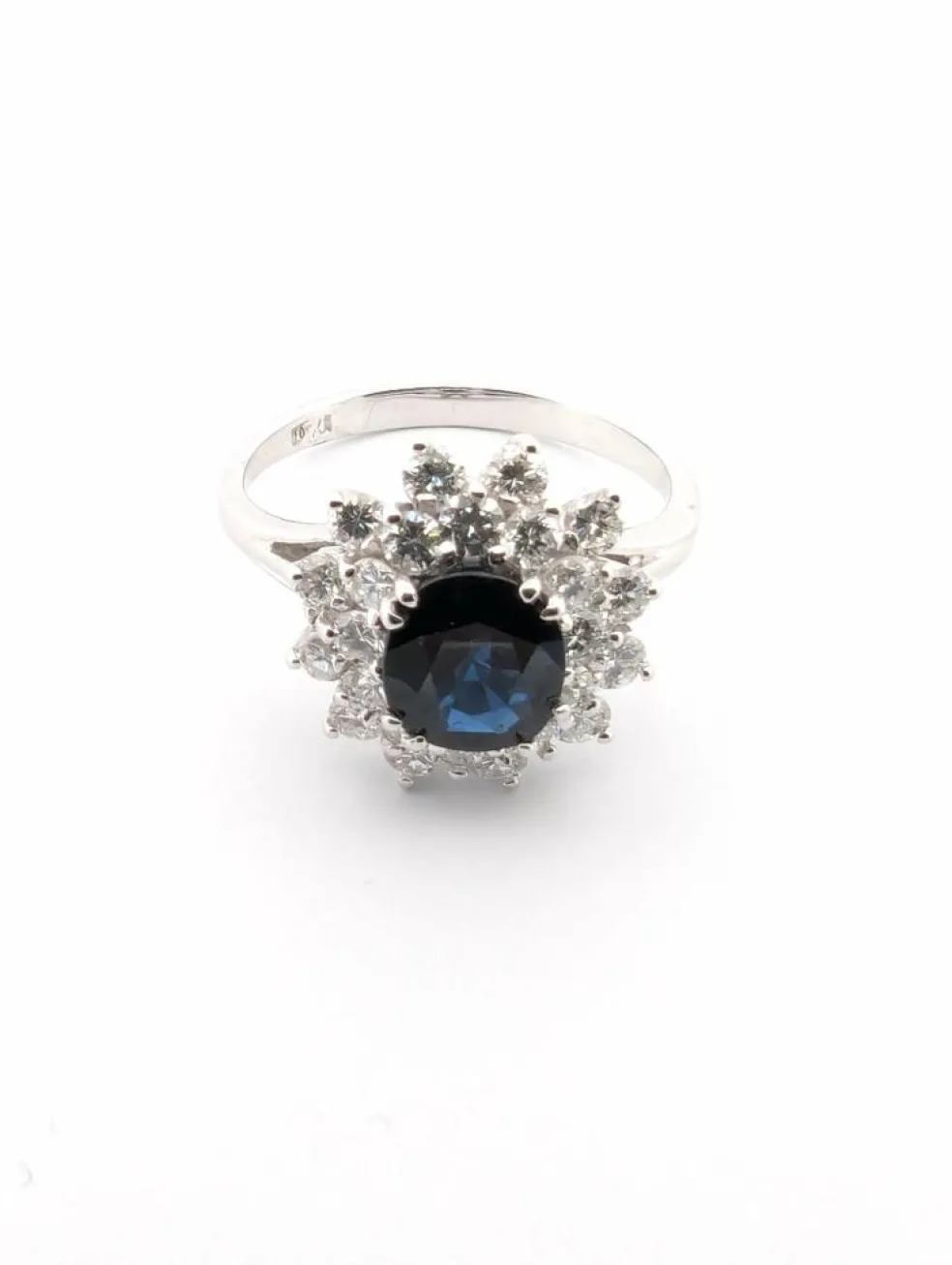 Bague en or blanc avec saphir et diamants