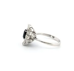 Bague en or blanc avec saphir et diamants