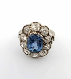 Bague en or blanc avec saphir Celyon et diamants taille Ancienne Mine