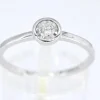 Bague en or blanc avec un diamant taille brillant