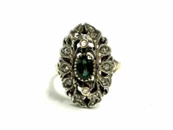 Bague en or blanc de style baroque avec péridot et diamants
