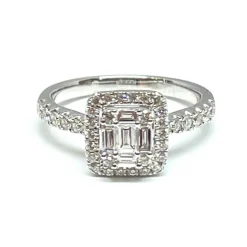 Bague en or blanc, diamants