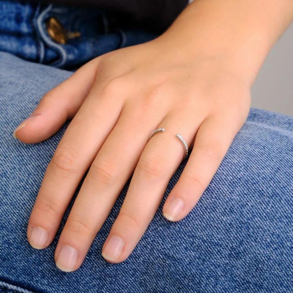 Bague en or blanc diamants