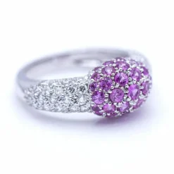 Bague en or blanc diamants et saphirs roses