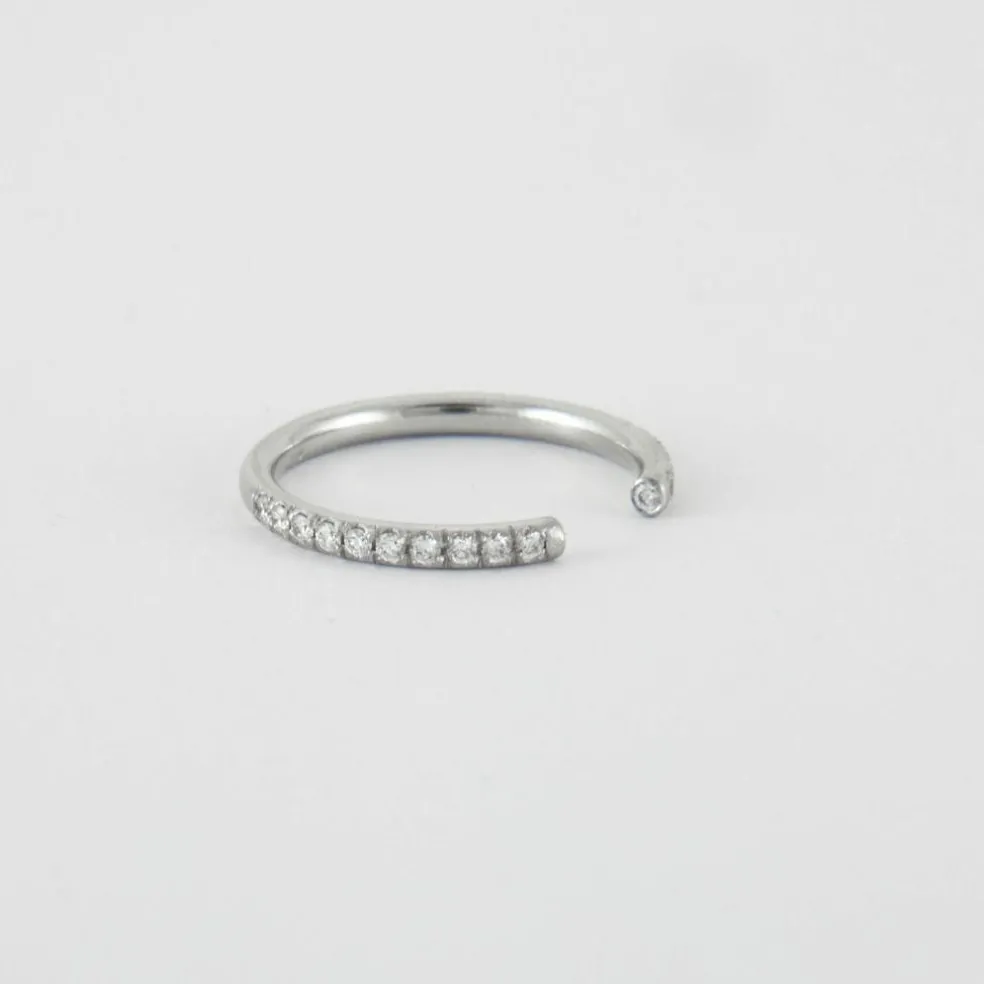 Bague en or blanc diamants