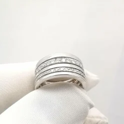 Bague en or blanc diamants