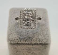 Bague en Or blanc diamants
