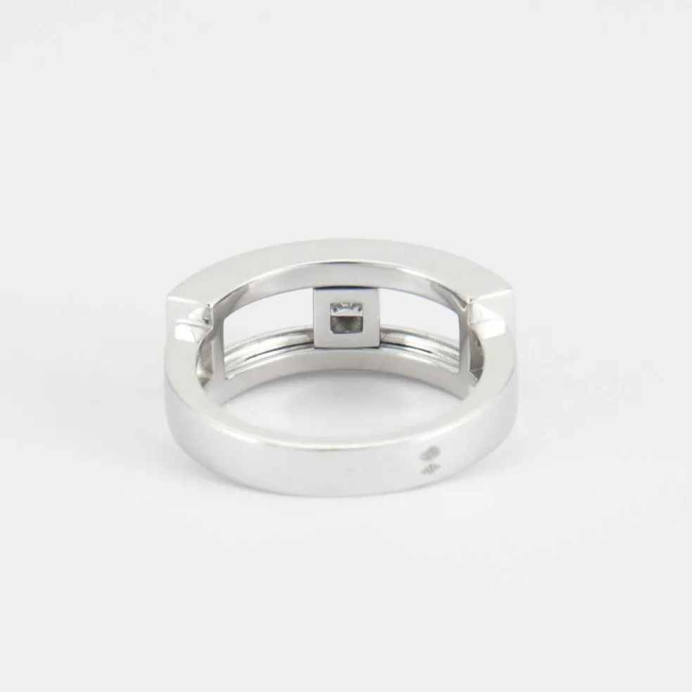 Bague en or blanc, diamant mobile