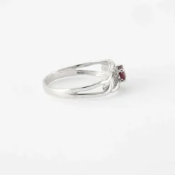 Bague en Or blanc, diamants & rubis