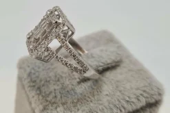 Bague en Or blanc diamants