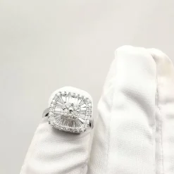 Bague en or blanc diamants