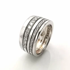 Bague en or blanc diamants