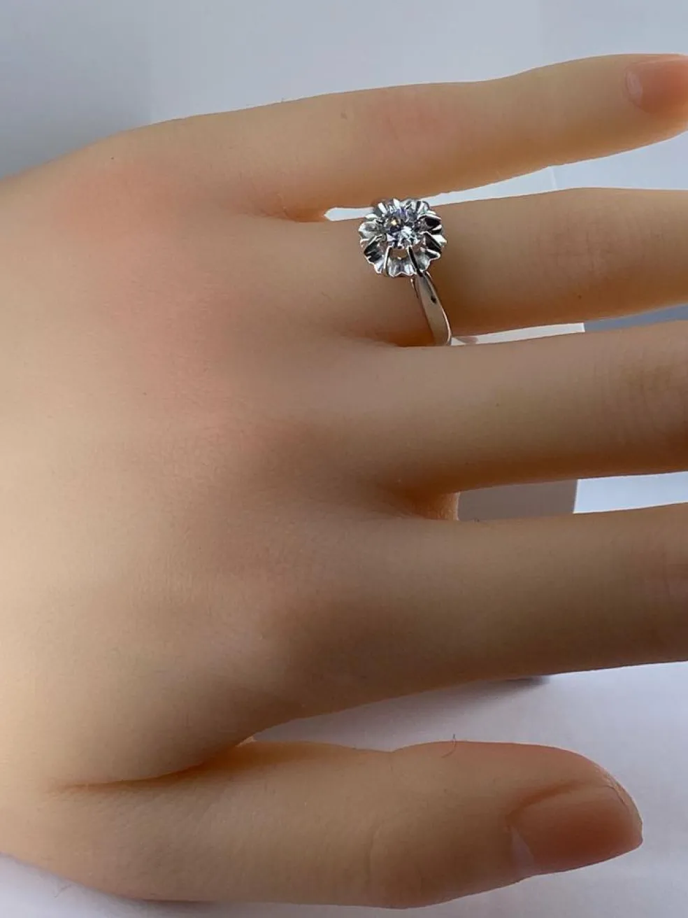Bague en or blanc Diamant taille brillant