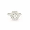 Bague en or blanc entourée de diamants
