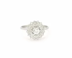Bague en or blanc entourée de diamants