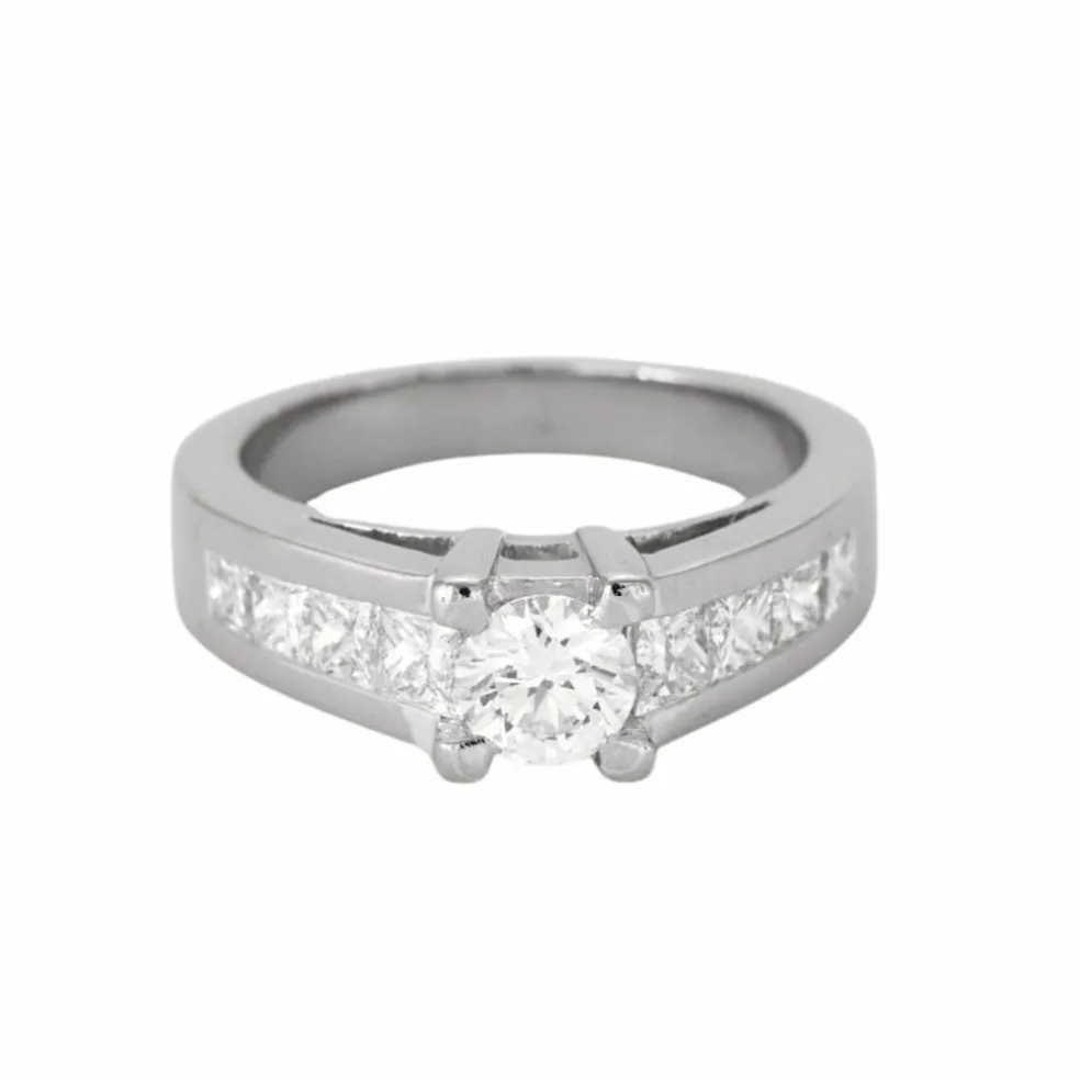 Bague en or blanc et diamants