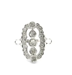 Bague en or blanc et diamants