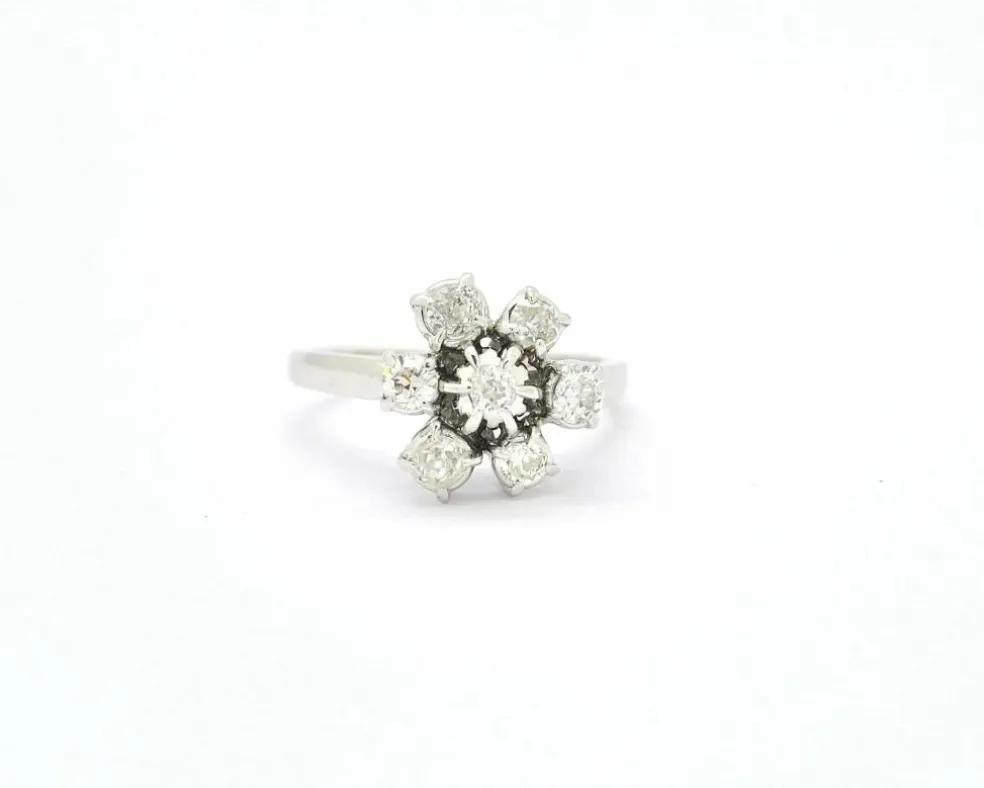 Bague en or blanc et diamants
