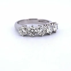 Bague en or blanc et diamant