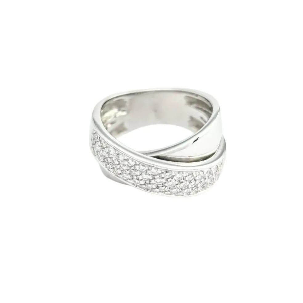 Bague en or blanc et diamants