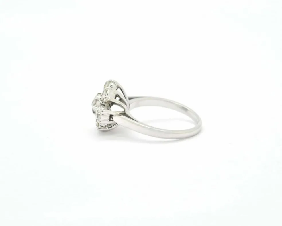 Bague en or blanc et diamants