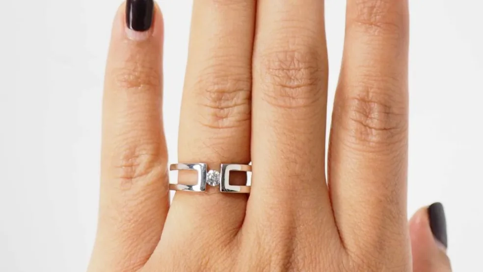 Bague en or blanc et diamant