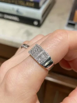 Bague en or blanc et diamants