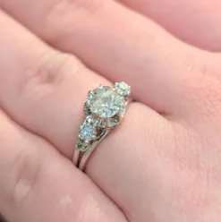 Bague en or blanc et diamants