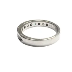 Bague en or blanc et diamants