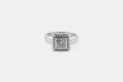 Bague en or blanc et diamants