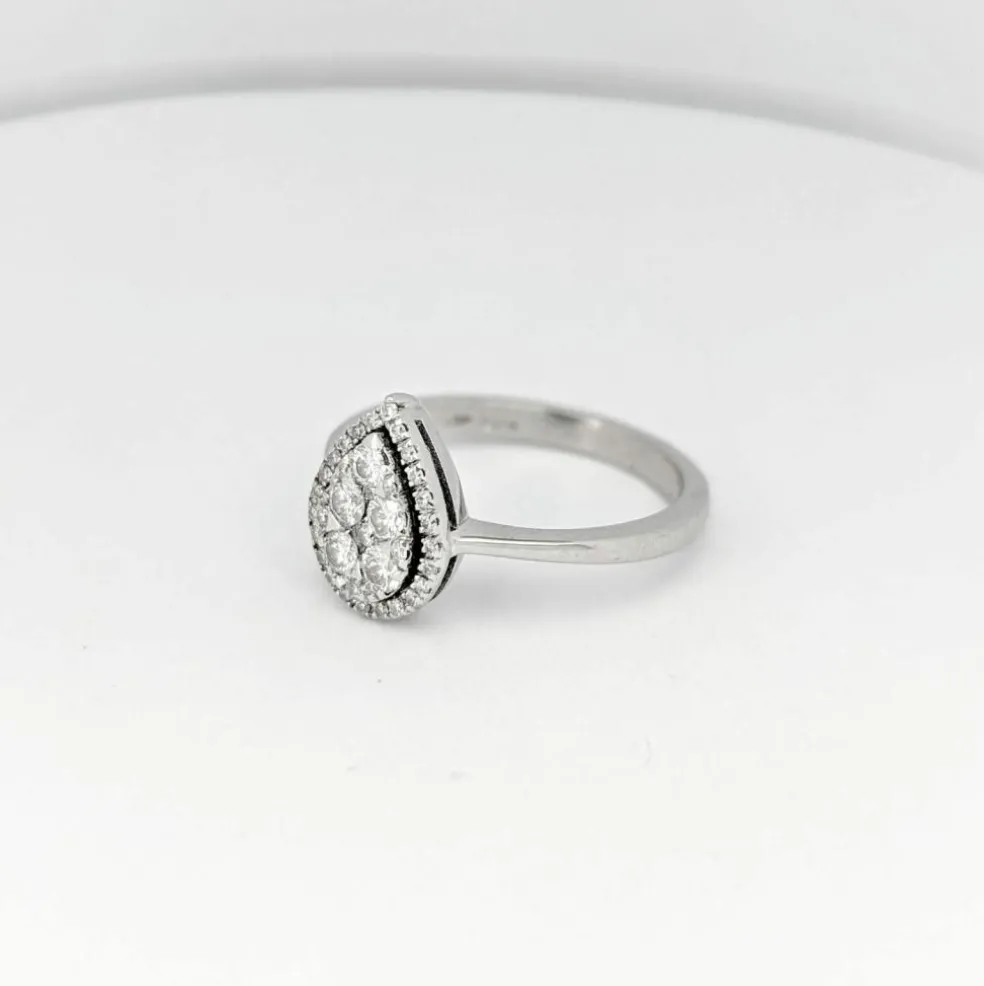 Bague en or blanc et diamants