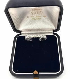 Bague en or blanc et diamants