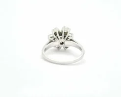 Bague en or blanc et diamants