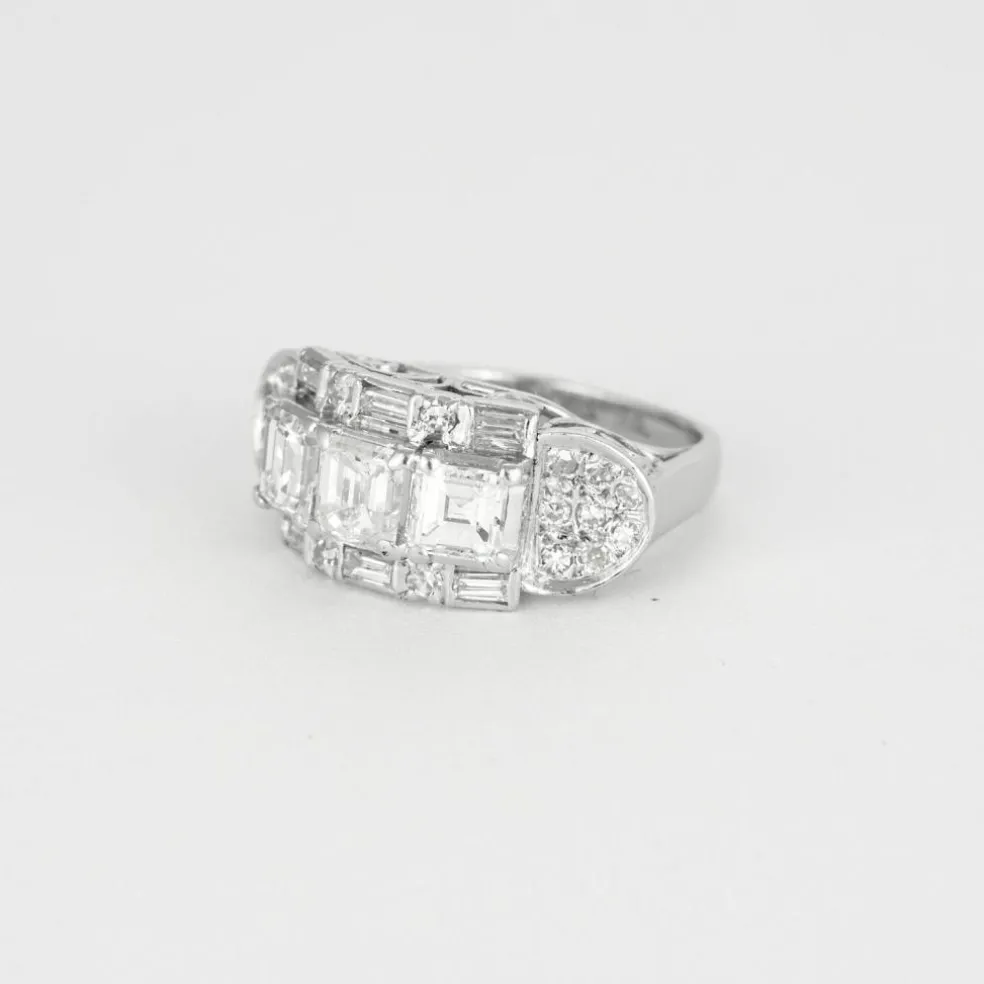 Bague en or blanc et diamants