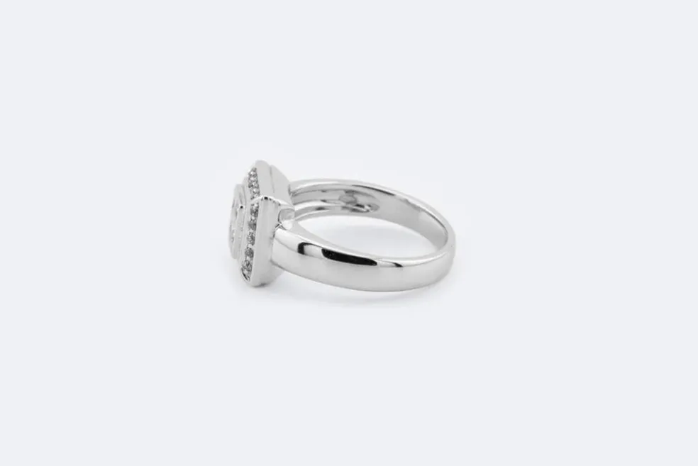 Bague en or blanc et diamants